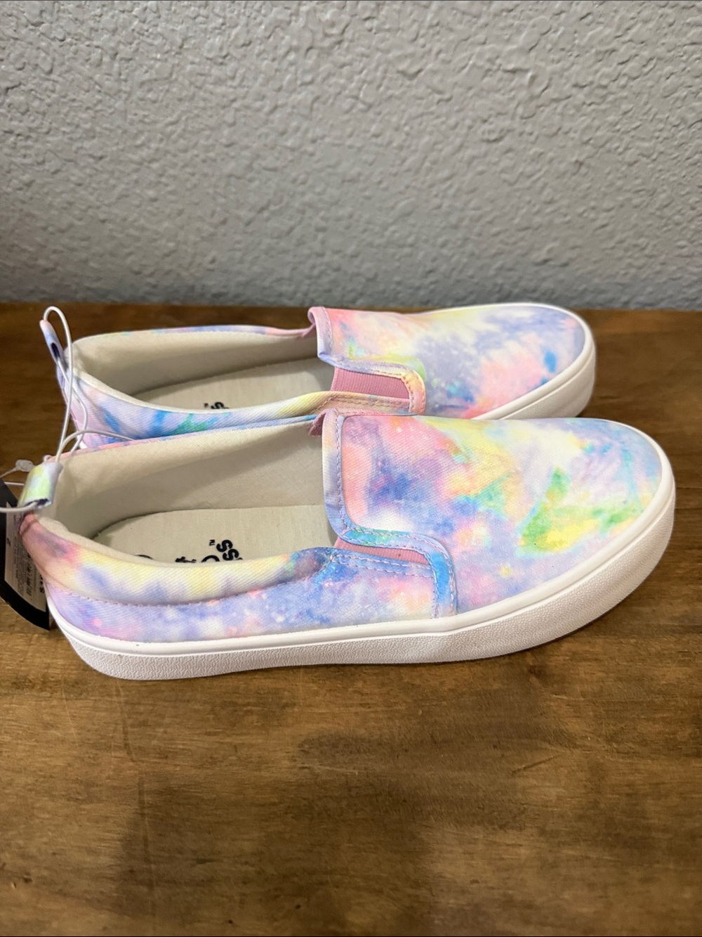 Art Class Kids Tie-Dye Pastel Slip-On Sneakers - size 2 - Picture 3 of 5